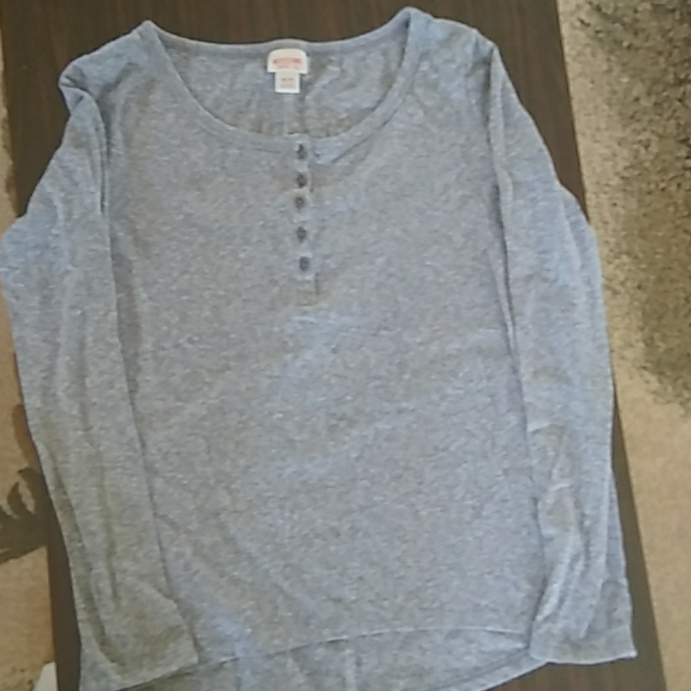 Shirts - Picture 4 of 4